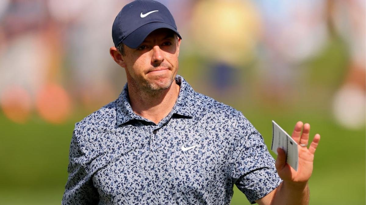 Rory McIlroy and Open Champion Brian Harman share the BMW Championship lead in round one